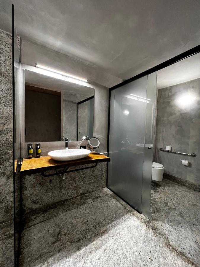 Duke Beach Hotel Маресиас Экстерьер фото