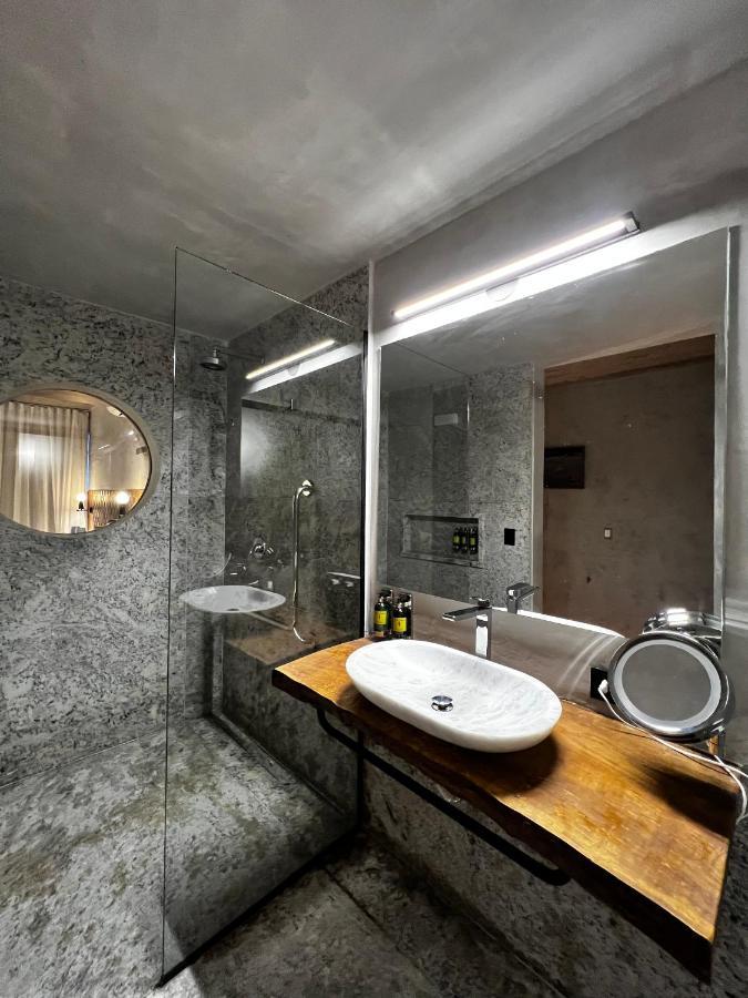 Duke Beach Hotel Маресиас Экстерьер фото