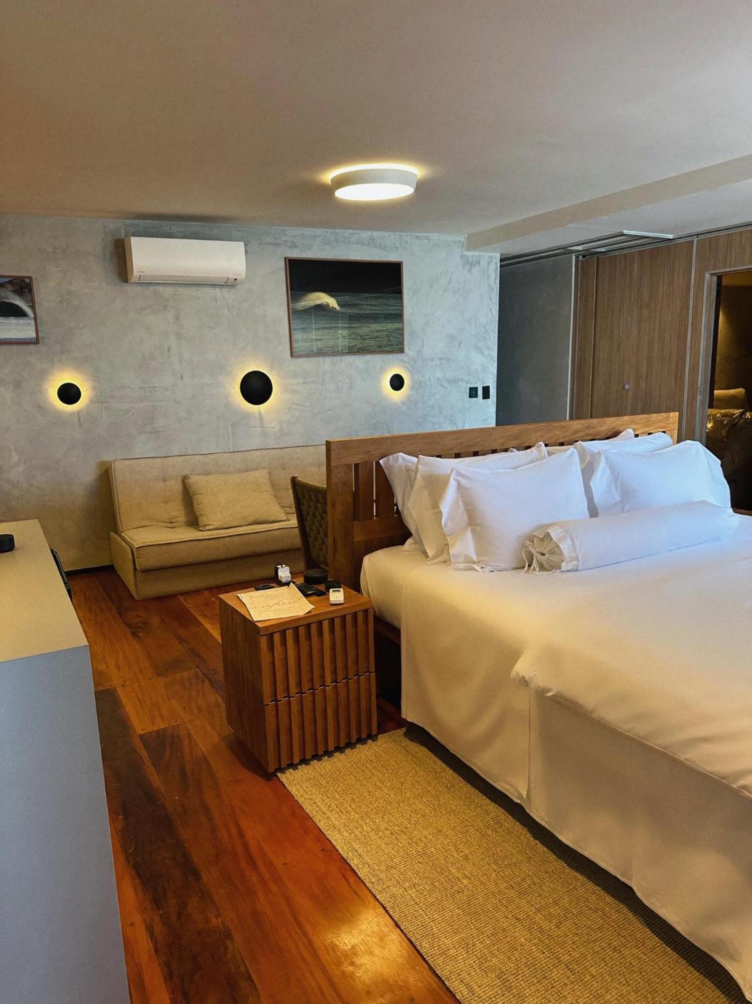 Duke Beach Hotel Маресиас Экстерьер фото