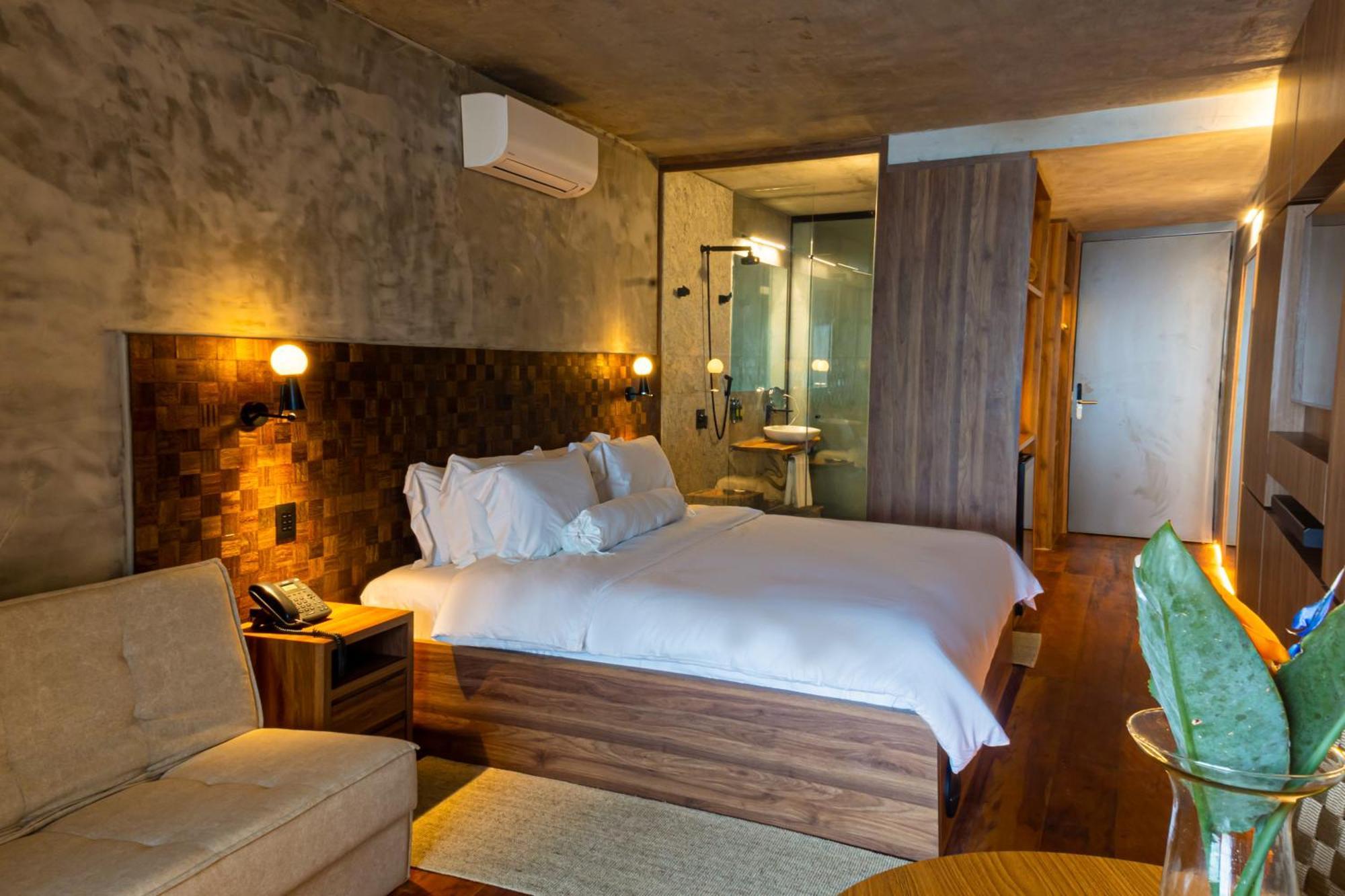 Duke Beach Hotel Маресиас Экстерьер фото