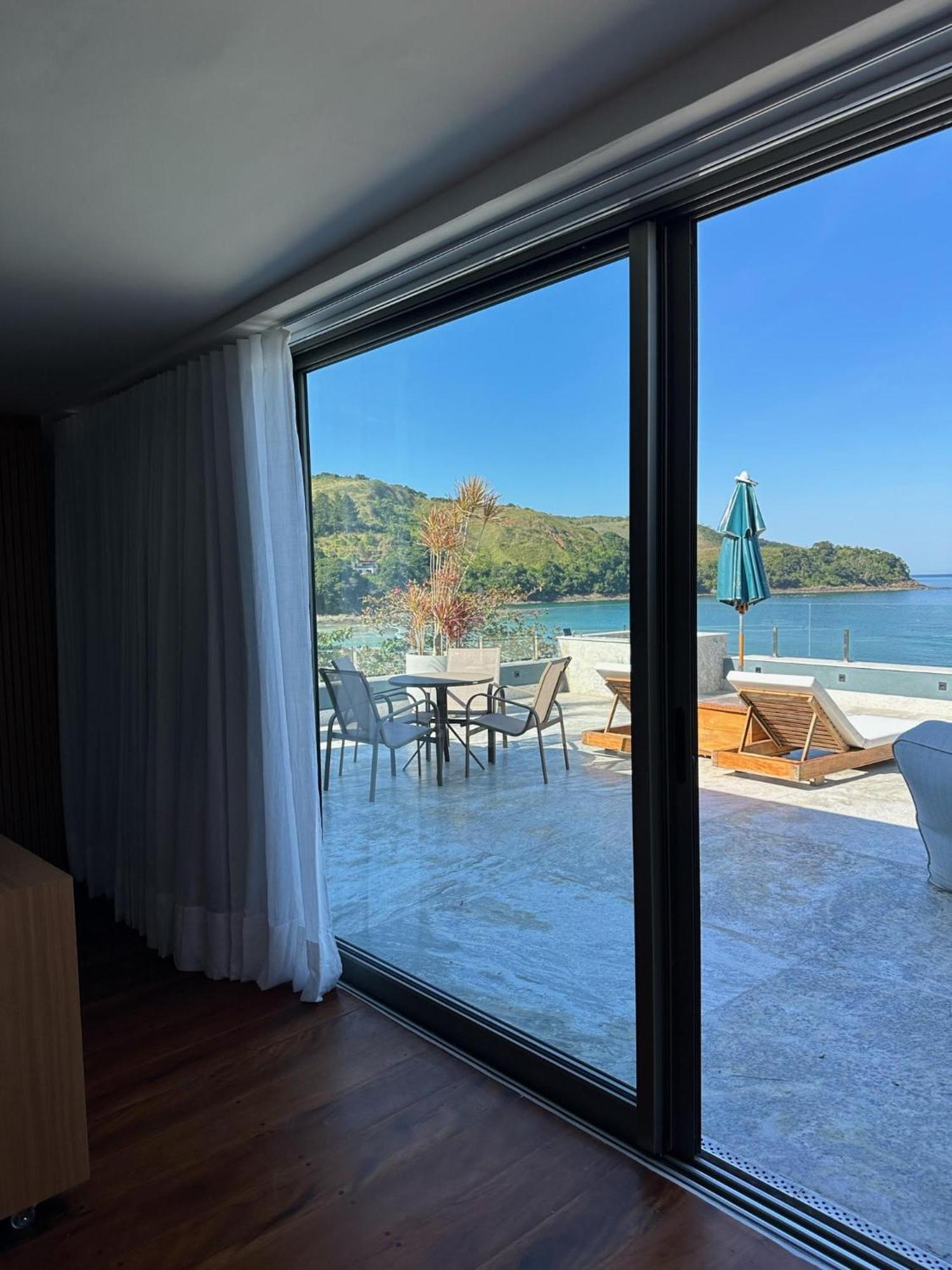 Duke Beach Hotel Маресиас Экстерьер фото