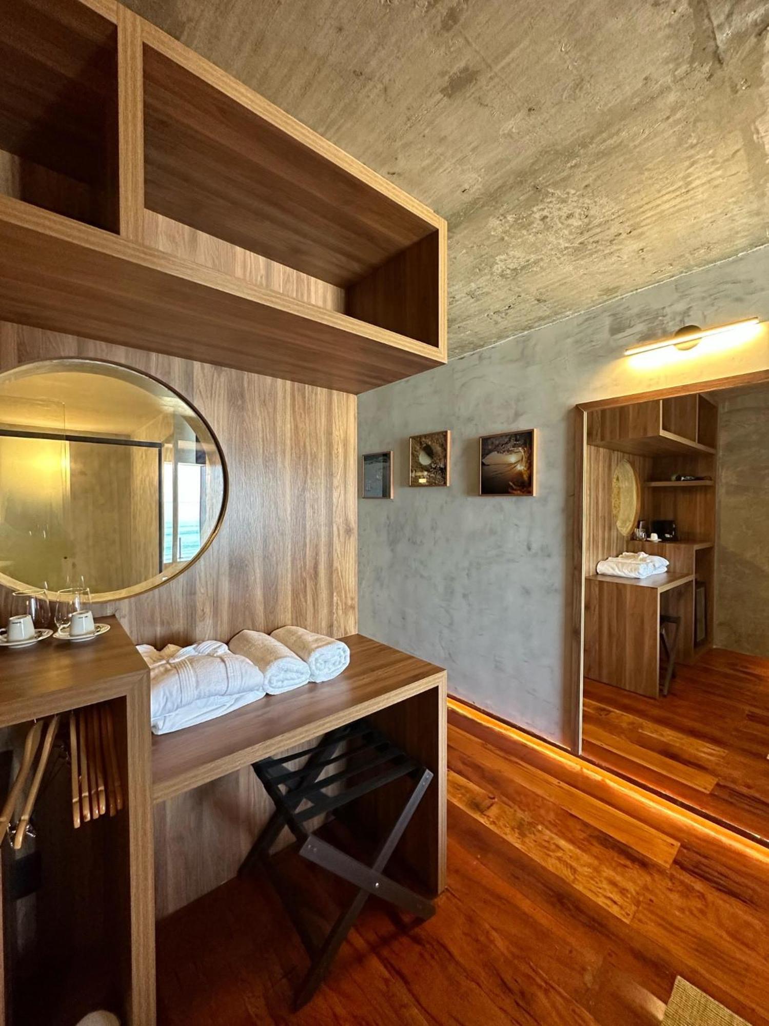 Duke Beach Hotel Маресиас Экстерьер фото